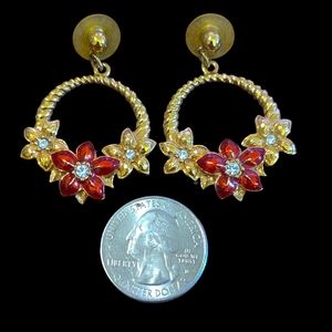 Avon vintage poinsettia earrings